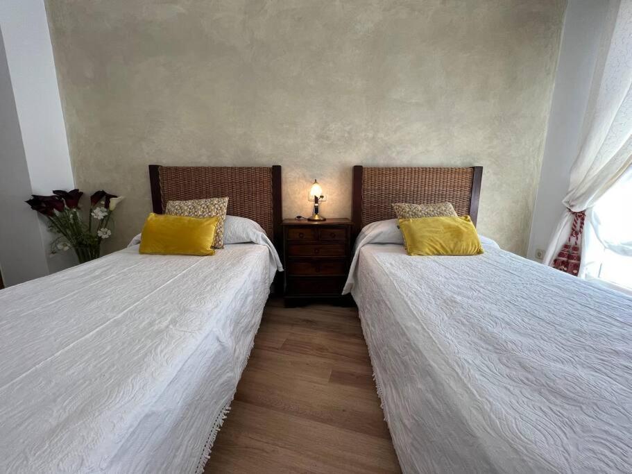 Casa Azalea - Nuevo Alojamiento En Setenil De Las Bodegas Dış mekan fotoğraf